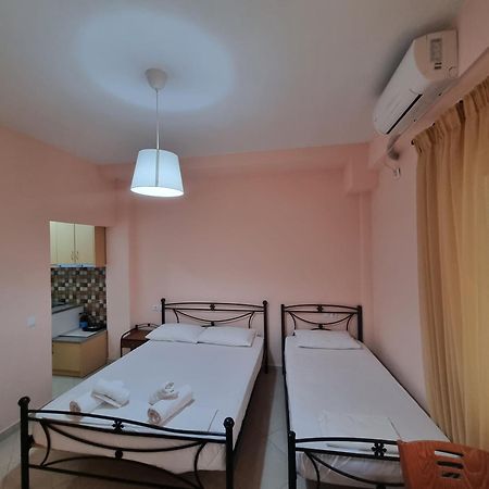 Let Rooms Lukova ภายนอก รูปภาพ