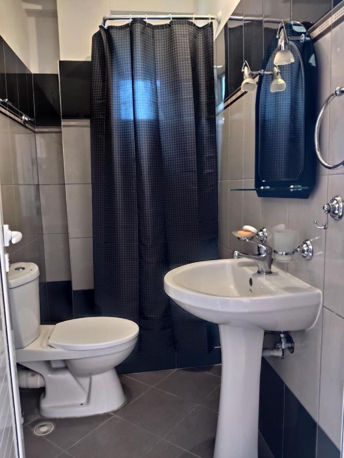 Let Rooms Lukova ภายนอก รูปภาพ