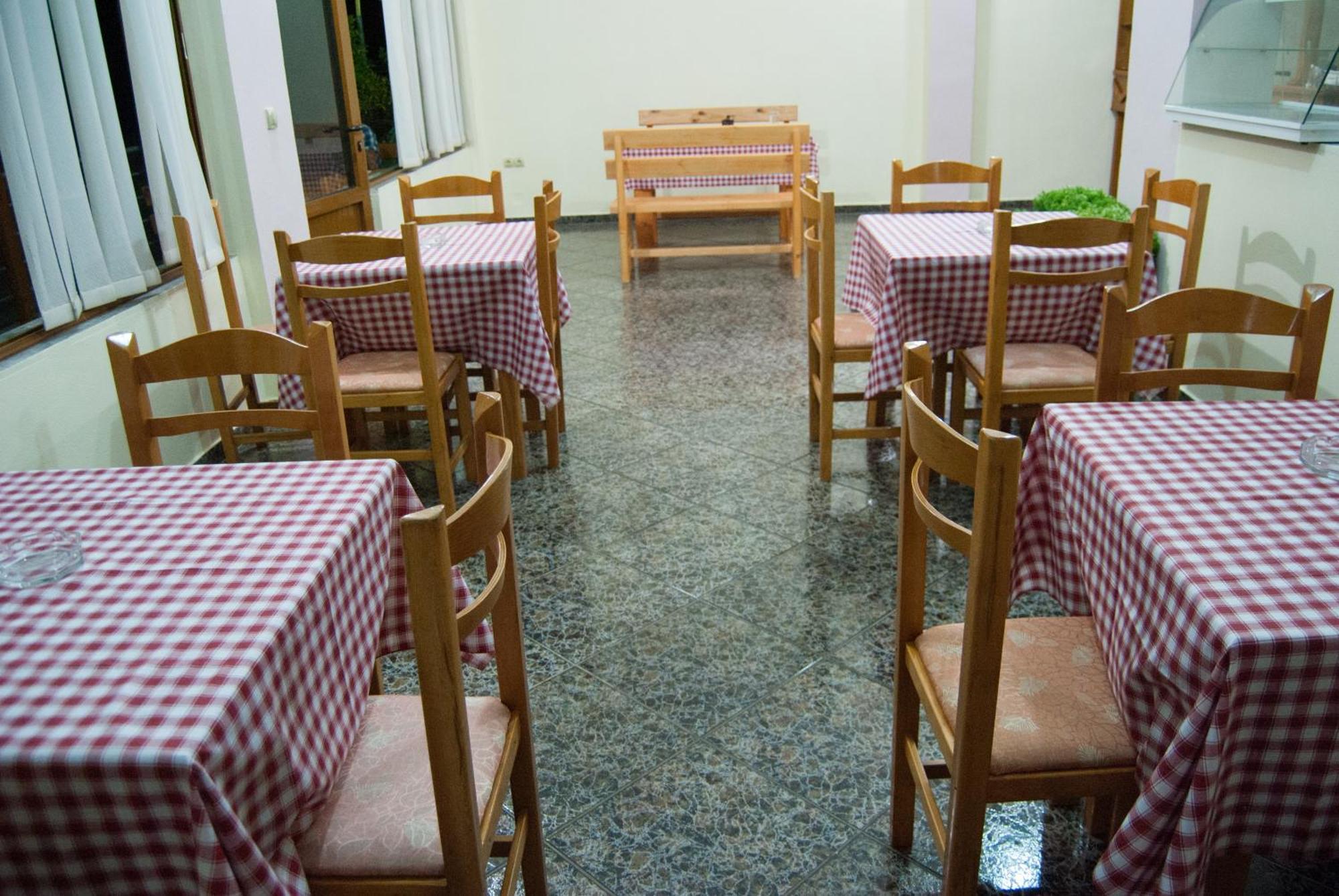 Let Rooms Lukova ภายนอก รูปภาพ