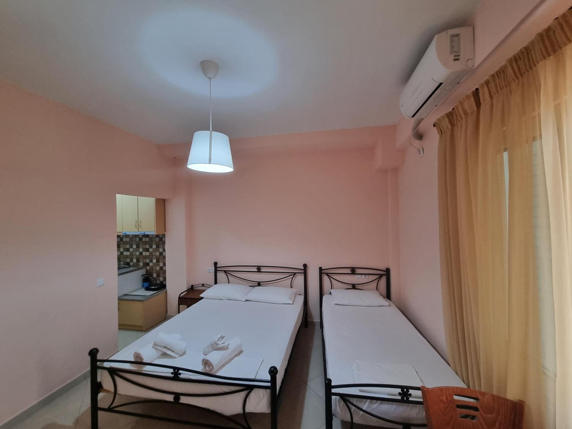 Let Rooms Lukova ภายนอก รูปภาพ