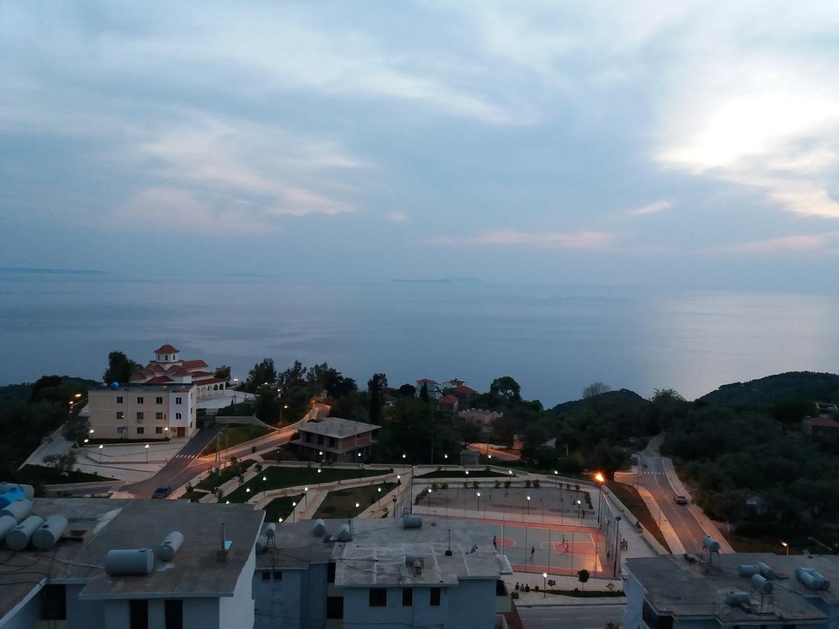 Let Rooms Lukova ภายนอก รูปภาพ