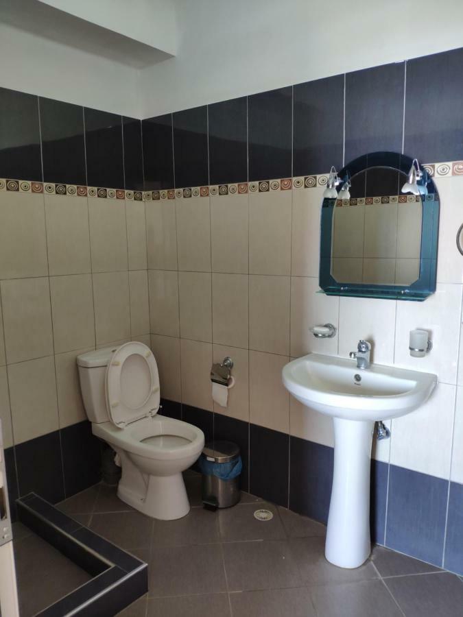 Let Rooms Lukova ภายนอก รูปภาพ